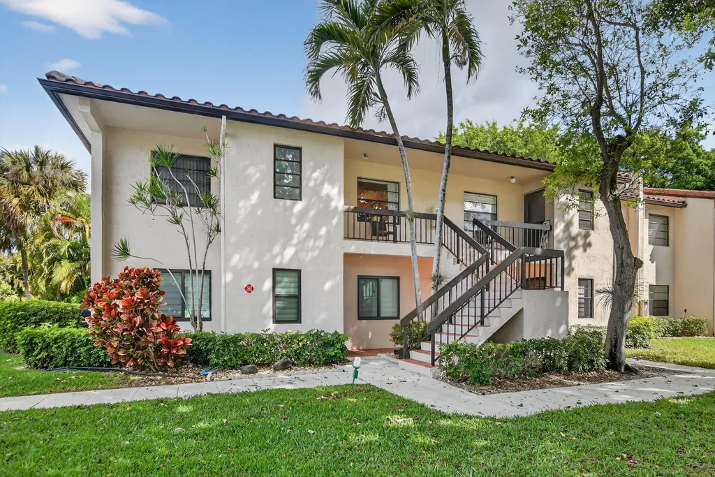 21501 Juego Circle Boca Raton FL 33433