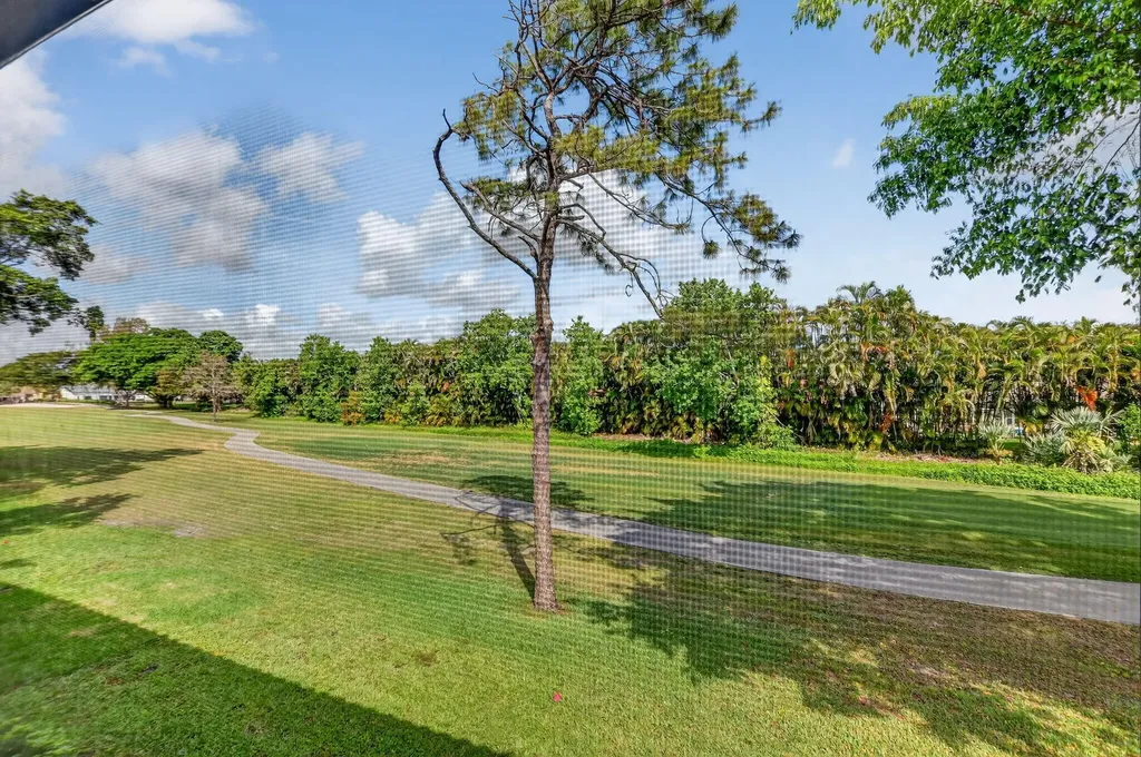 21501 Juego Circle Boca Raton FL 33433