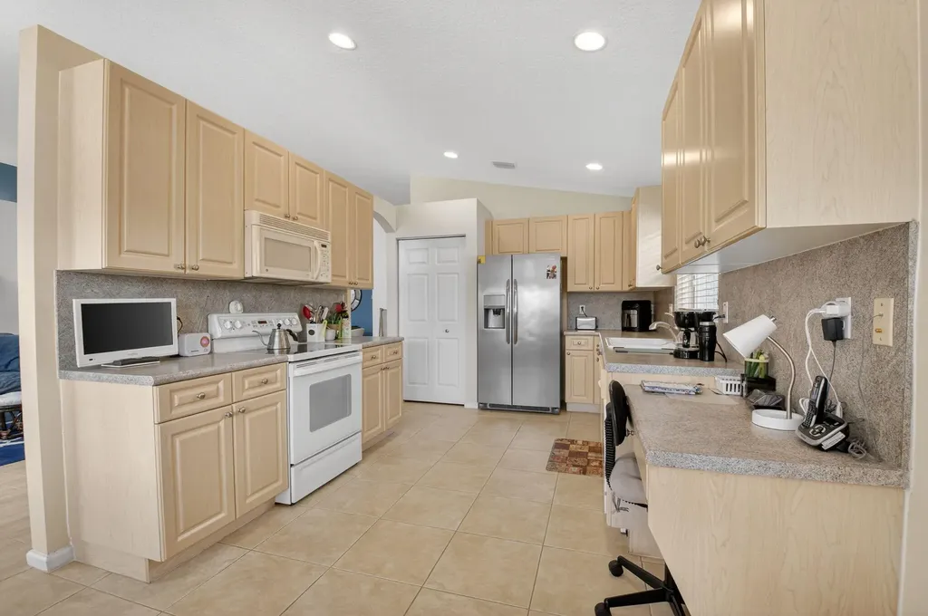 7094 Avila Terrace Way Delray Beach FL 33446