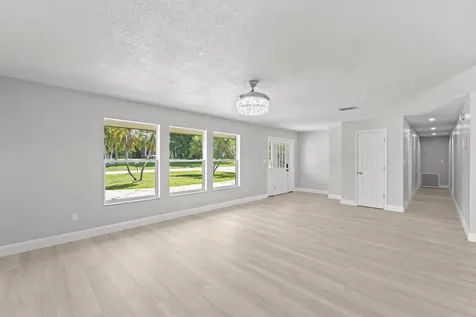 534 E Del Monte Avenue Clewiston FL 33440