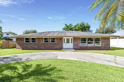 534 E Del Monte Avenue Clewiston FL 33440