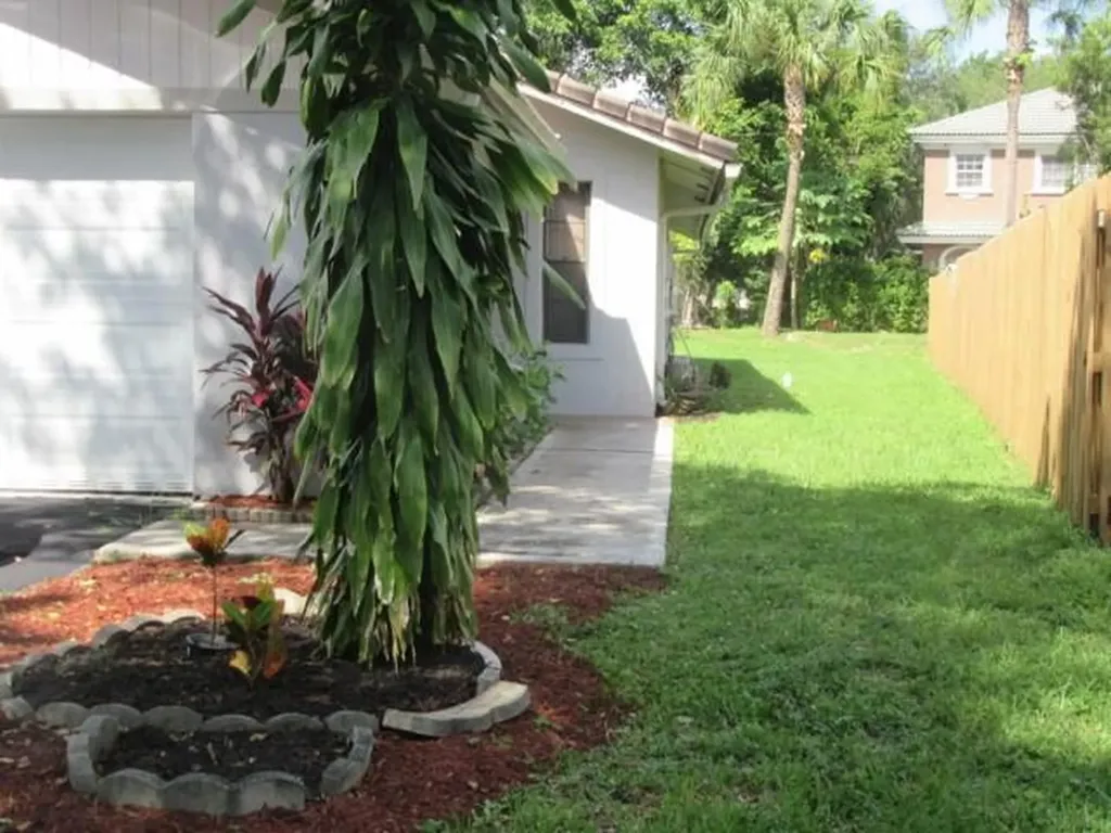1722 NW 93rd Terrace Coral Springs FL 33071