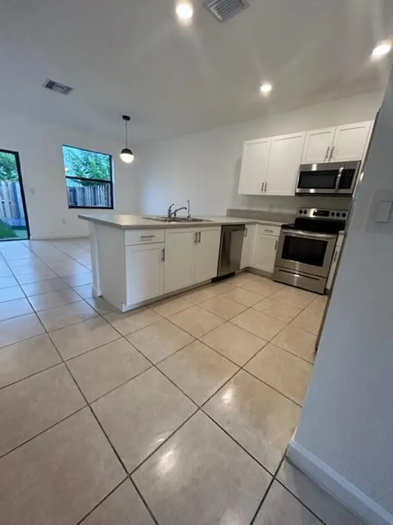 20623 NE 7th Place North Miami Beach FL 33179
