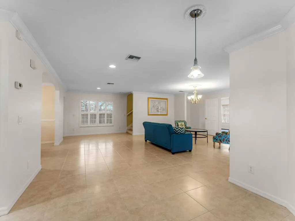 430 SE Thanksgiving Avenue Port St Lucie FL 34984