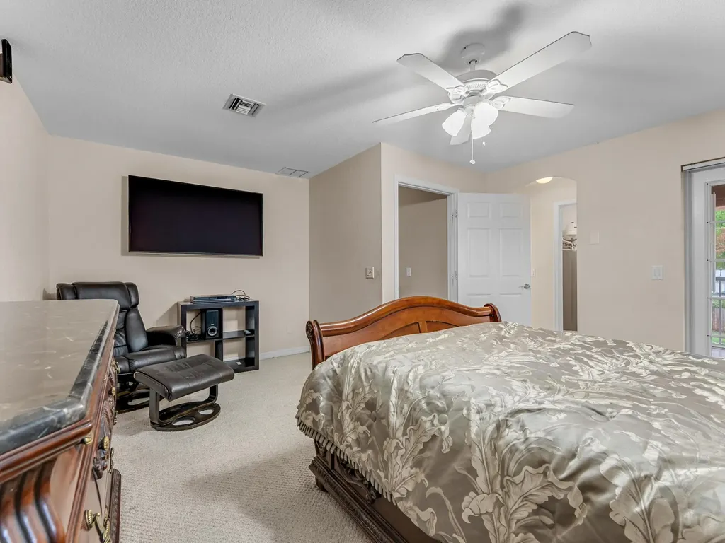 430 SE Thanksgiving Avenue Port St Lucie FL 34984