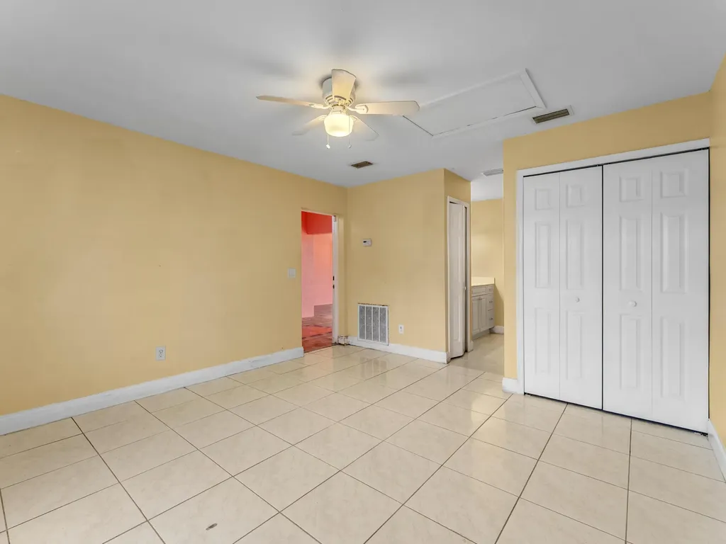 430 SE Thanksgiving Avenue Port St Lucie FL 34984