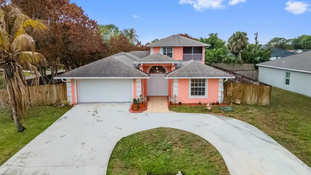 430 SE Thanksgiving Avenue Port St Lucie FL 34984