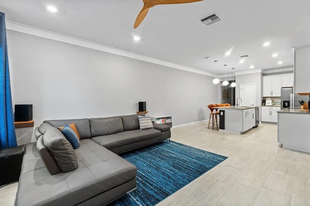 2345 Byron Street Palm Springs FL 33406