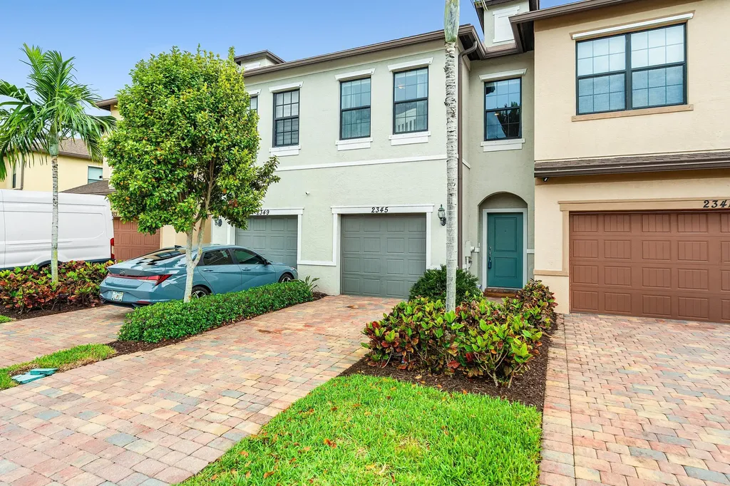 2345 Byron Street Palm Springs FL 33406