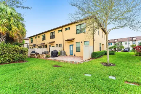 2345 Byron Street Palm Springs FL 33406