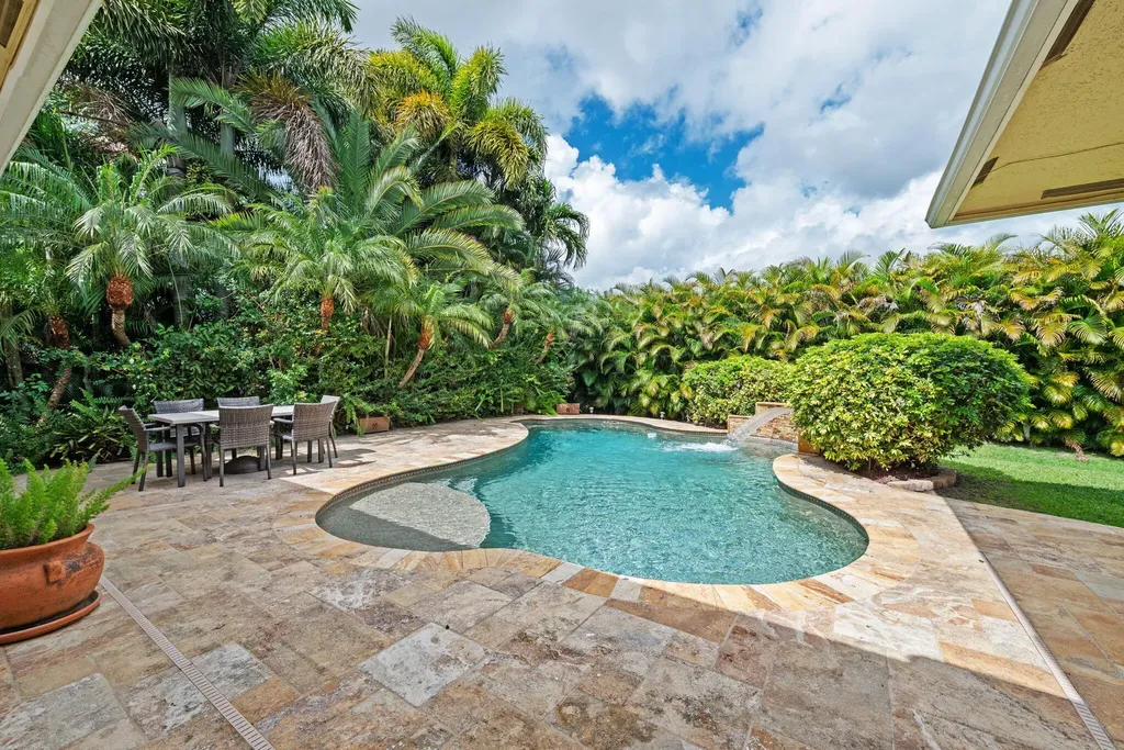 8445 Phoenician Court Davie FL 33328