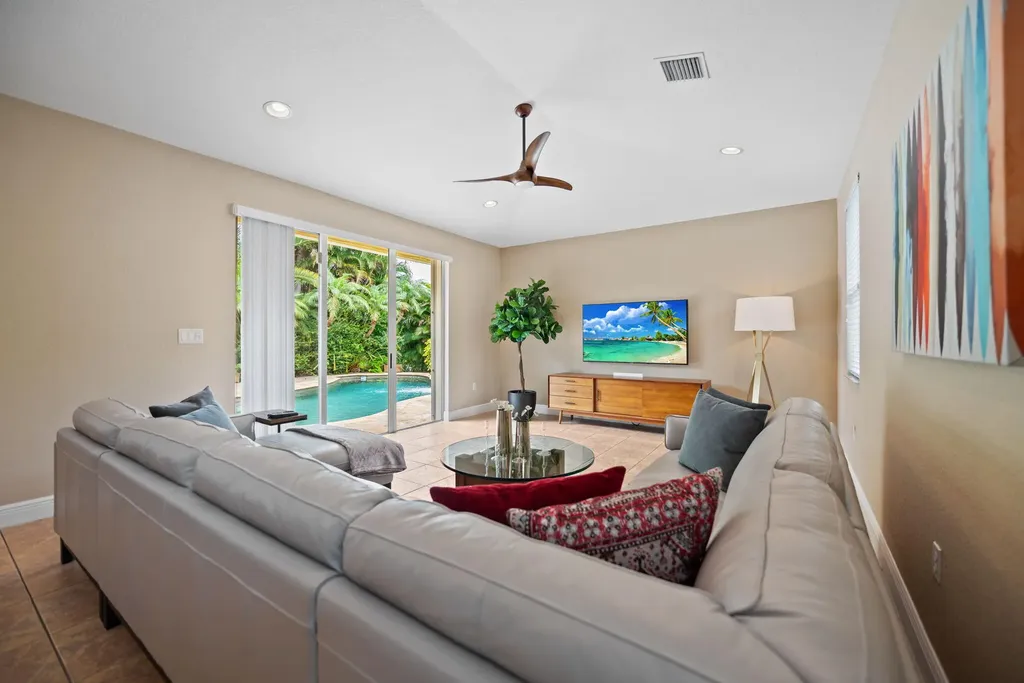 8445 Phoenician Court Davie FL 33328
