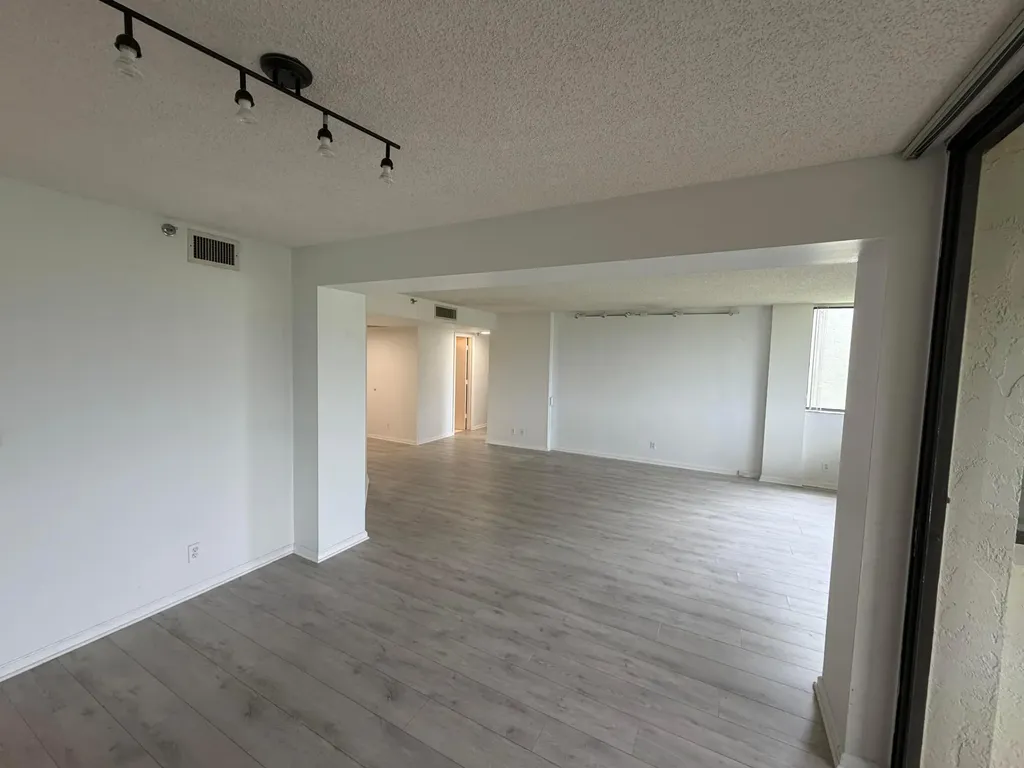 6463 La Costa Drive Boca Raton FL 33433