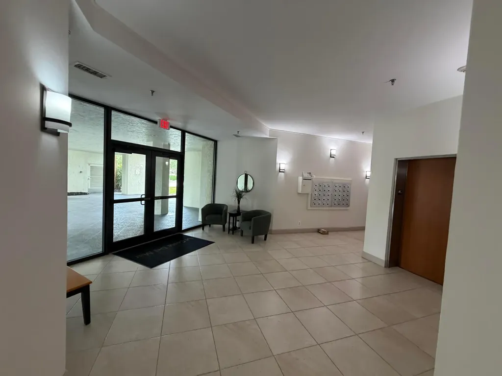 6463 La Costa Drive Boca Raton FL 33433