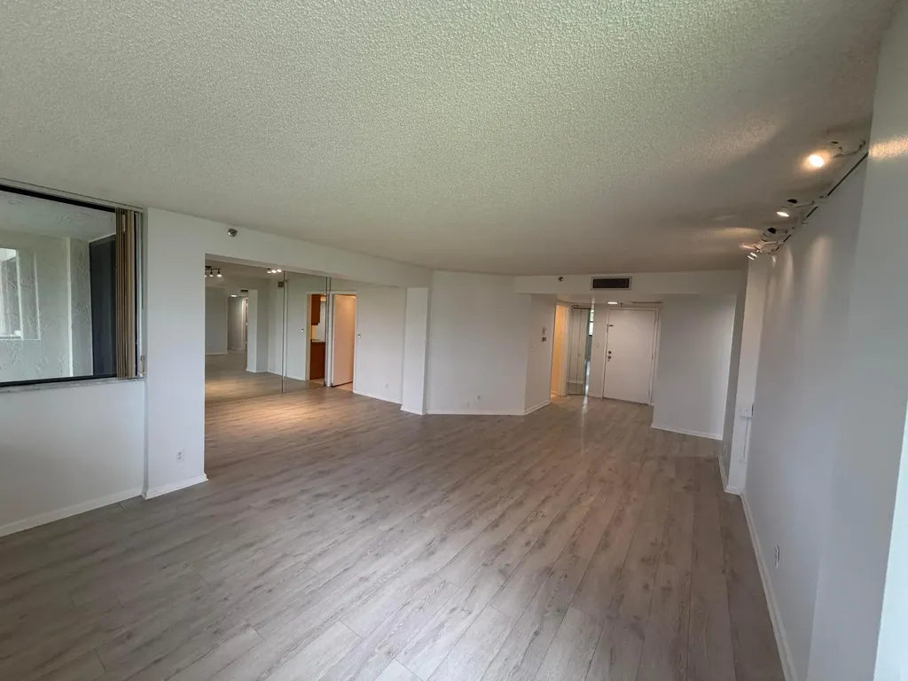 6463 La Costa Drive Boca Raton FL 33433
