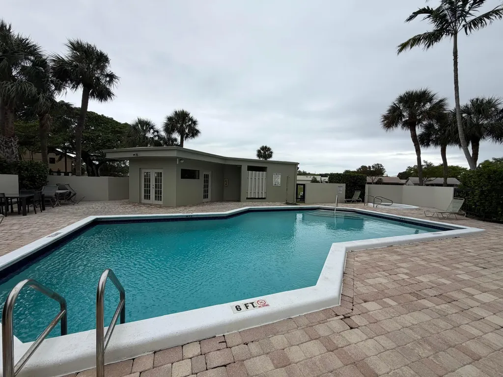 6463 La Costa Drive Boca Raton FL 33433