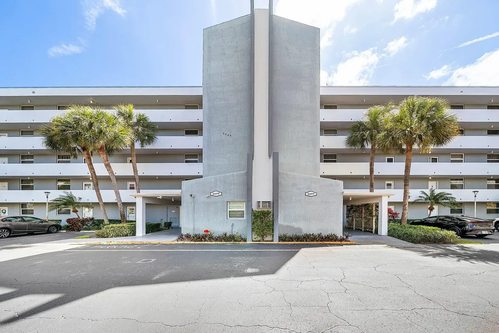 6699 NW 2nd Avenue Boca Raton FL 33487