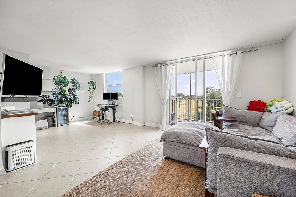6699 NW 2nd Avenue Boca Raton FL 33487