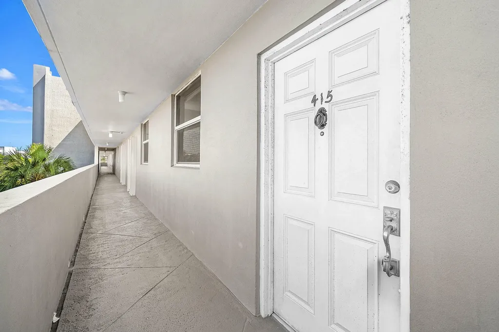 6699 NW 2nd Avenue Boca Raton FL 33487