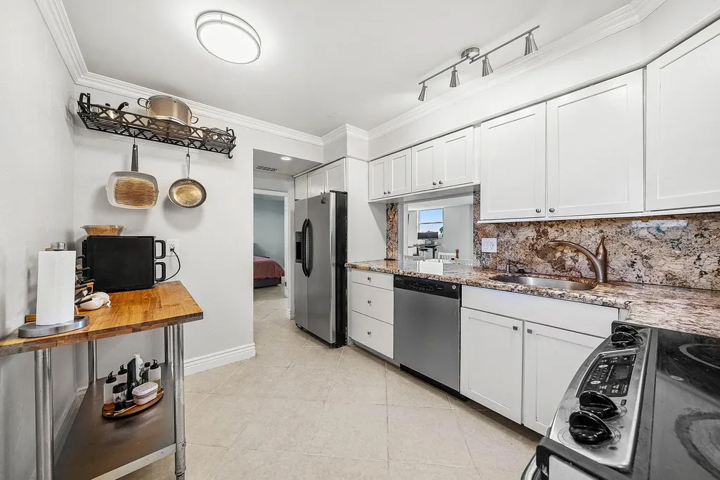 6699 NW 2nd Avenue Boca Raton FL 33487