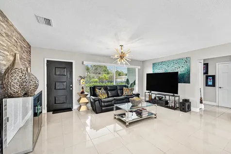 590 NW 126th Street North Miami FL 33168