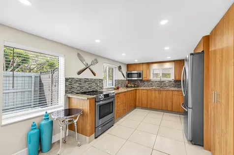 590 NW 126th Street North Miami FL 33168
