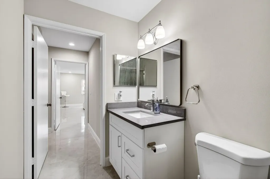 6175 Kings Gate Circle Delray Beach FL 33484