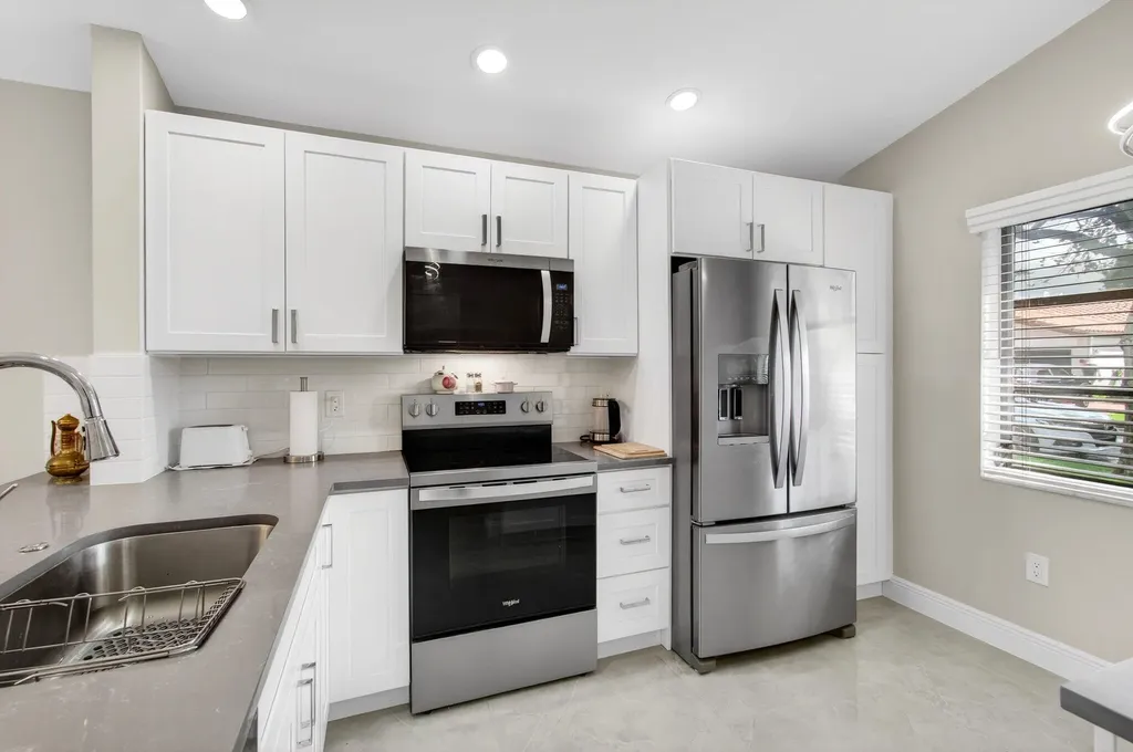 6175 Kings Gate Circle Delray Beach FL 33484