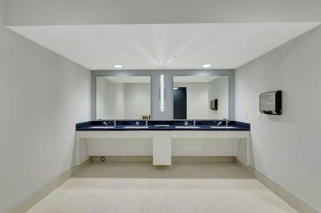 6175 Kings Gate Circle Delray Beach FL 33484