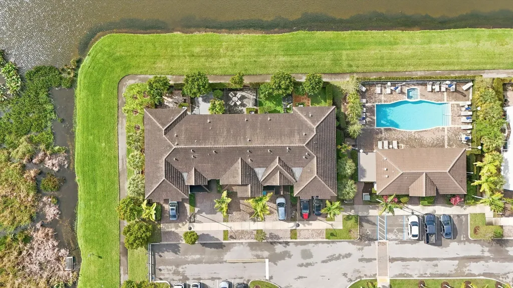 5884 Mustang Manor Davie FL 33314