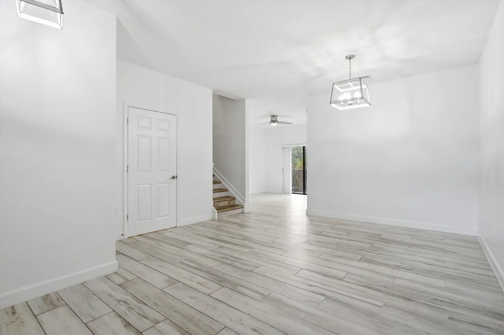 5884 Mustang Manor Davie FL 33314