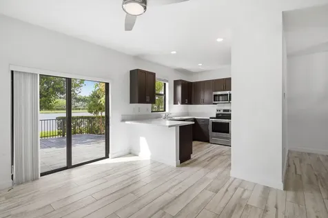5884 Mustang Manor Davie FL 33314