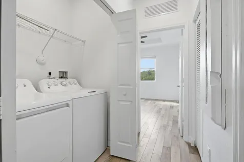 5884 Mustang Manor Davie FL 33314