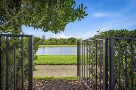 5884 Mustang Manor Davie FL 33314