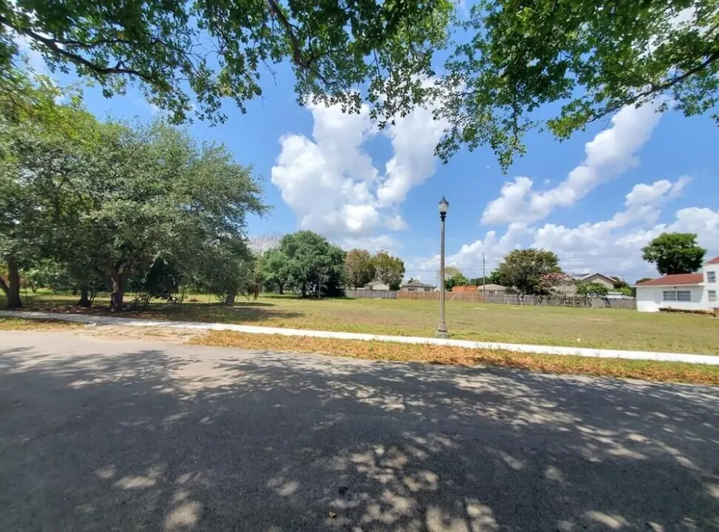 _ SW 56th Avenue Davie FL 33314