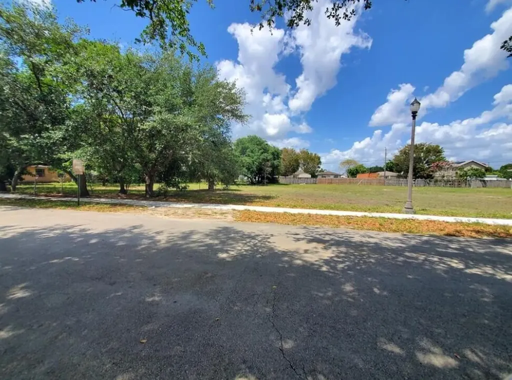 _ SW 56th Avenue Davie FL 33314