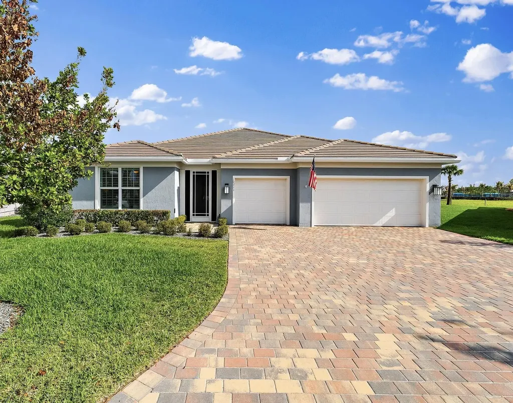 10211 SW Pervenche Lane Port St Lucie FL 34987