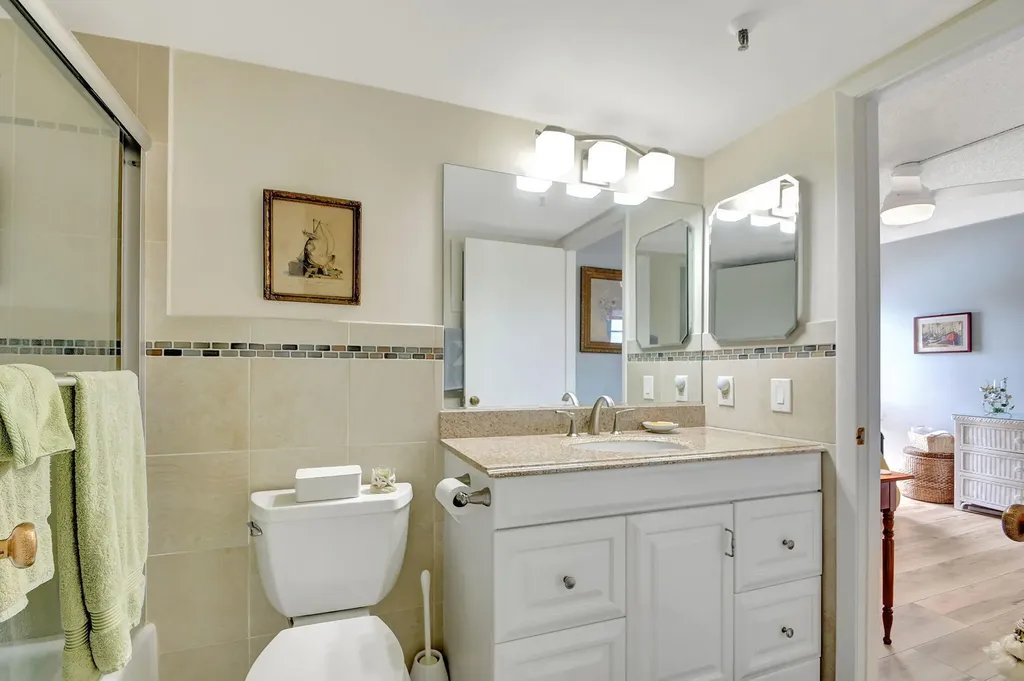6866 Huntington Lane Delray Beach FL 33446