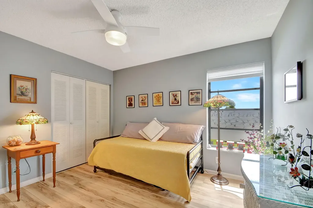 6866 Huntington Lane Delray Beach FL 33446