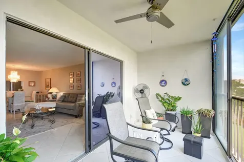 6866 Huntington Lane Delray Beach FL 33446