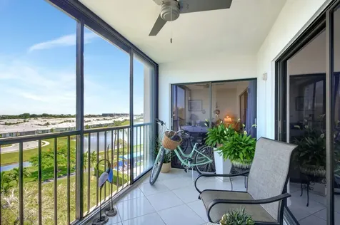 6866 Huntington Lane Delray Beach FL 33446