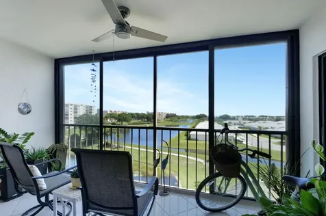 6866 Huntington Lane Delray Beach FL 33446