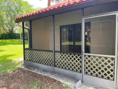 6 Via De Casas Boynton Beach FL 33426