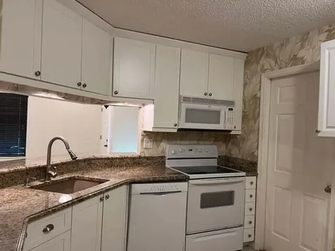 6 Via De Casas Boynton Beach FL 33426