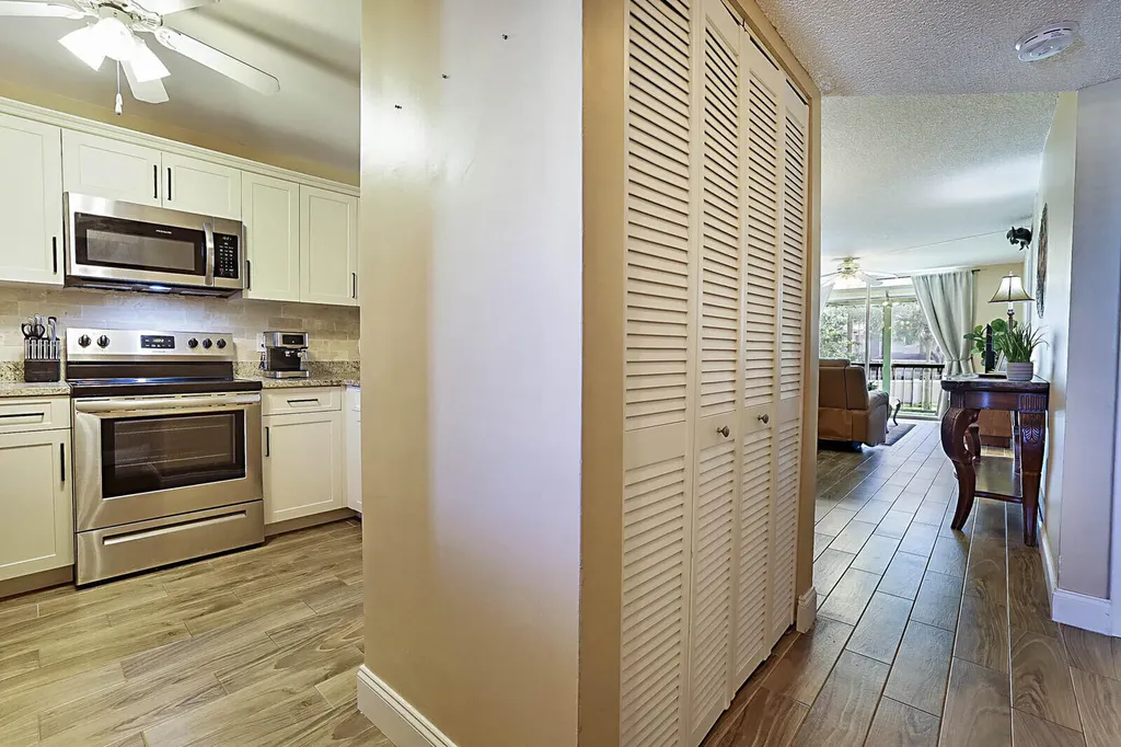 2541 Aragon Boulevard Sunrise FL 33322