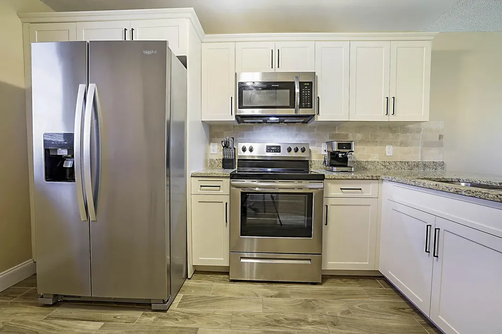 2541 Aragon Boulevard Sunrise FL 33322