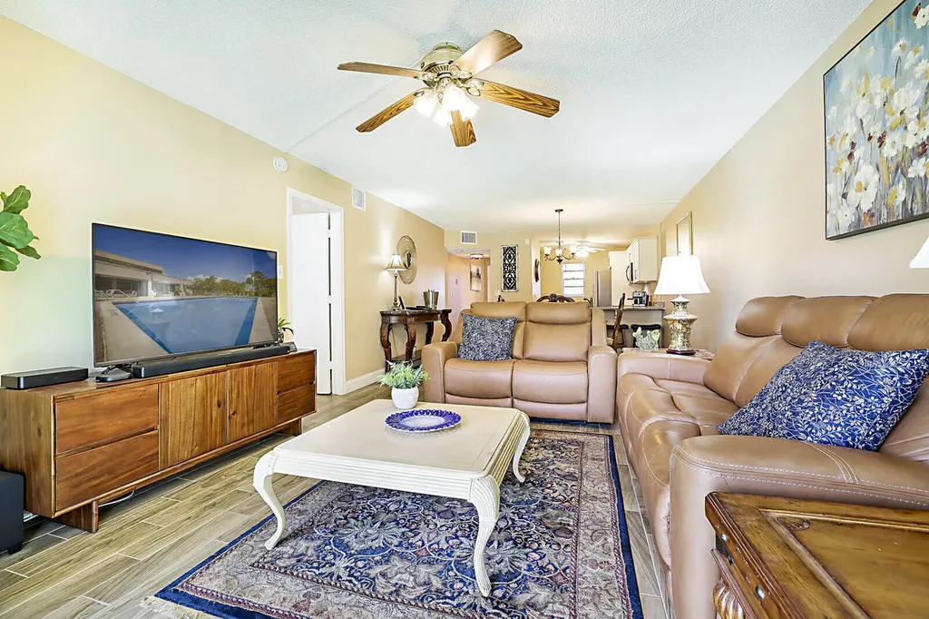 2541 Aragon Boulevard Sunrise FL 33322
