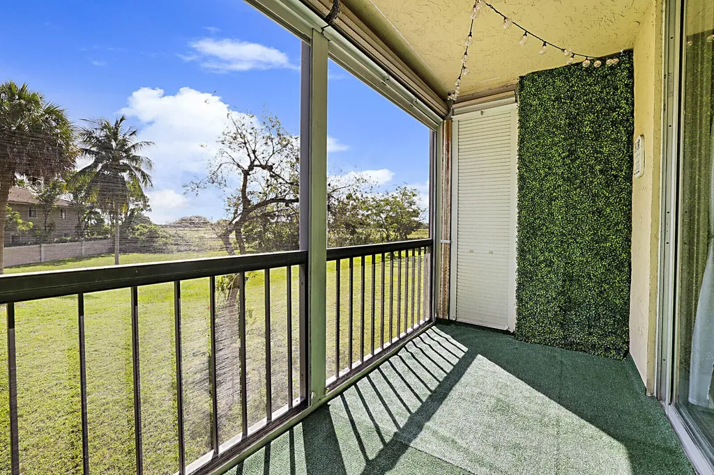 2541 Aragon Boulevard Sunrise FL 33322