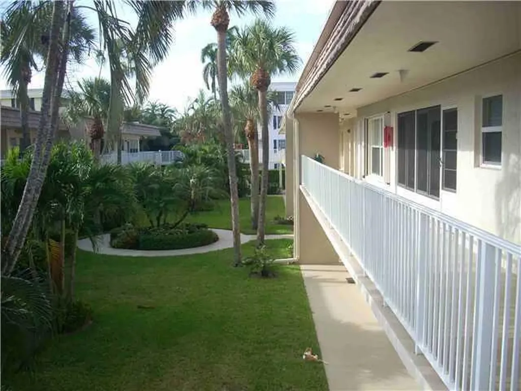 630 Snug Harbor Drive Boynton Beach FL 33435