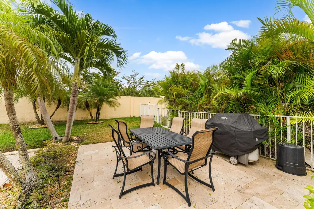 4199 NW 81st Terrace Coral Springs FL 33065